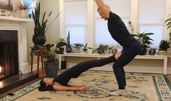7 Yoga Poses for Two People (Partners, Besties and More)