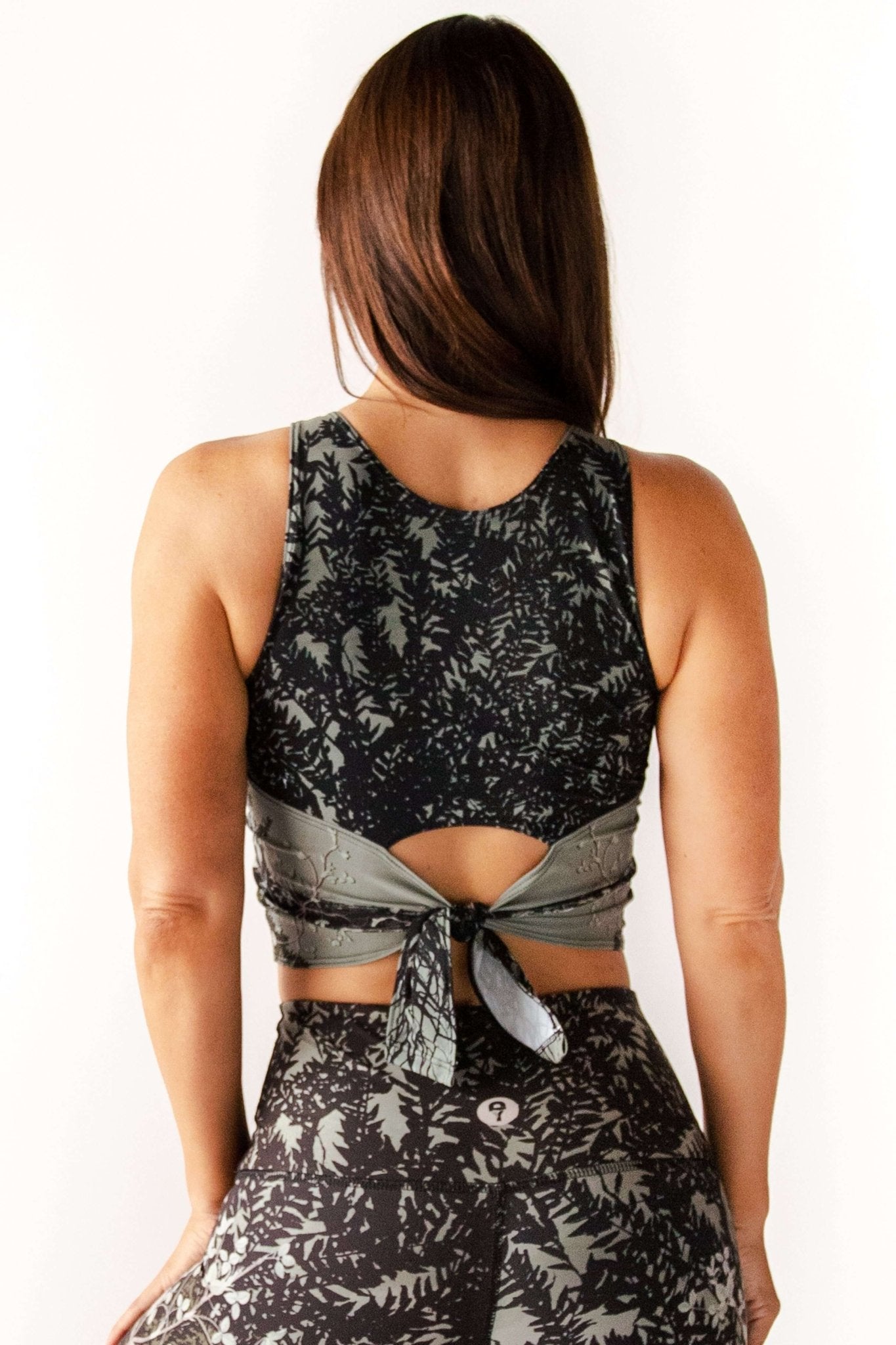 Reversible Knot Top in Transformation | Yoga Democracy | Evolve Fit Wear