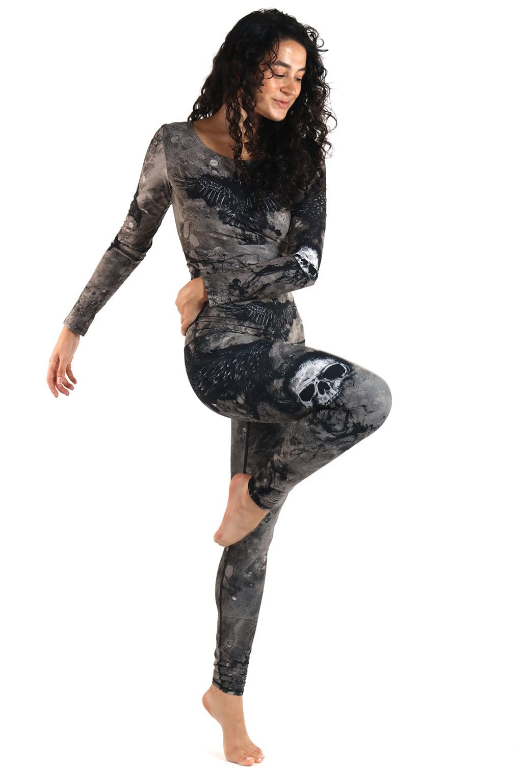 Ballet Barre Long Sleeve in The Raven | Yoga Democracy | Evolve Fit Wear