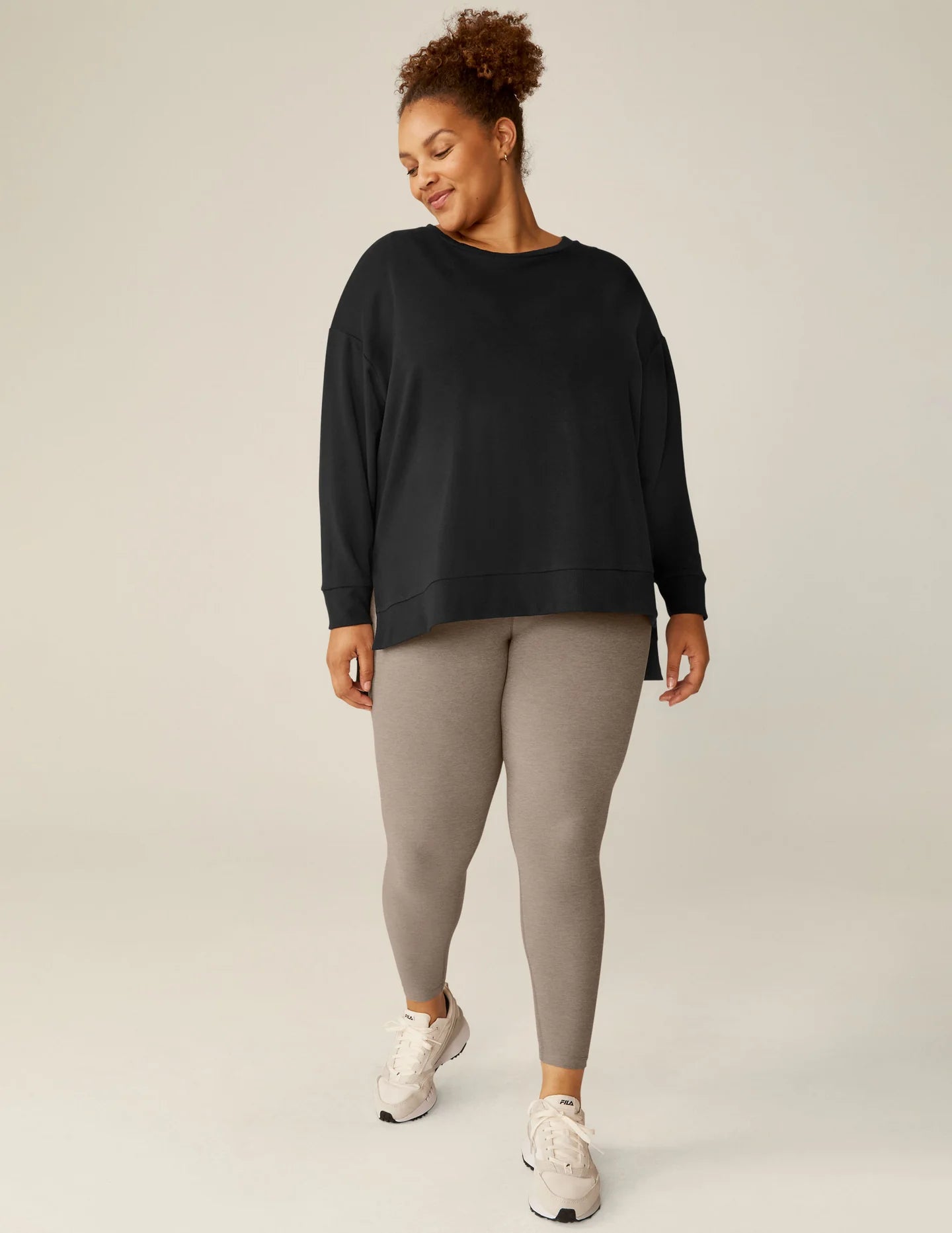 Beyond Yoga Off Duty Pullover – Black | Beyond Yoga | Evolve Fit Wear