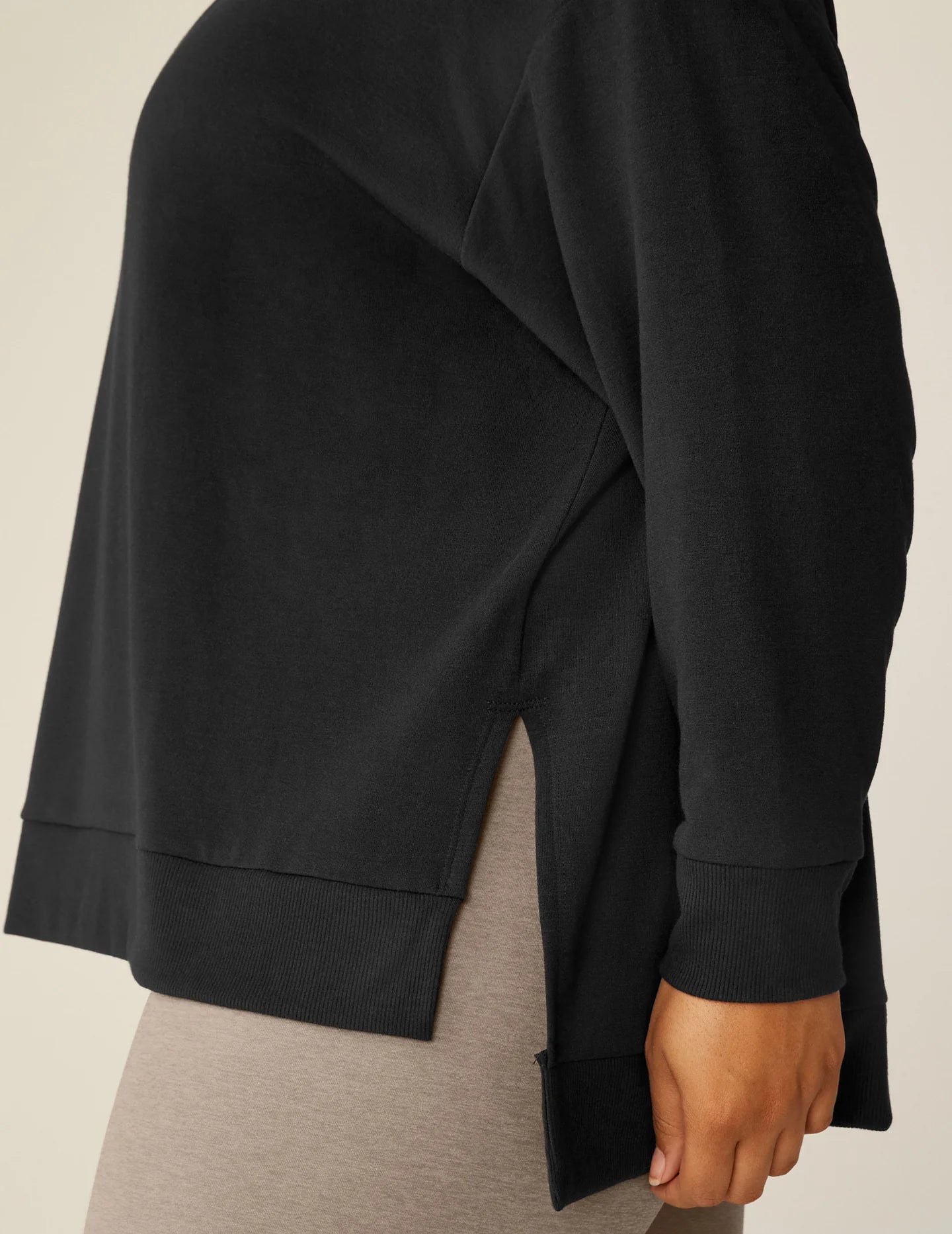 Beyond Yoga Off Duty Pullover – Black | Beyond Yoga | Evolve Fit Wear