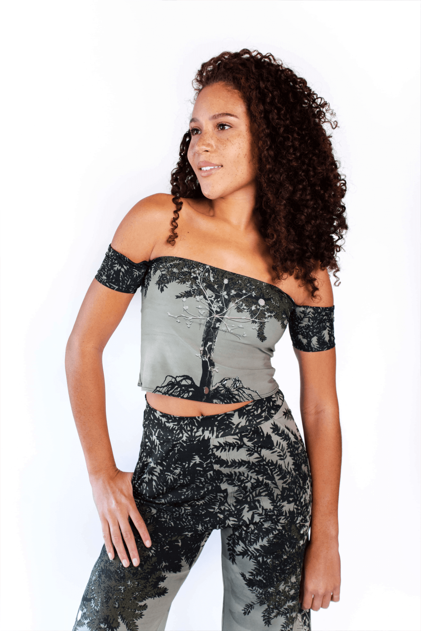 Off The Shoulder Bandeau in Transformation | Yoga Democracy | Evolve Fit Wear