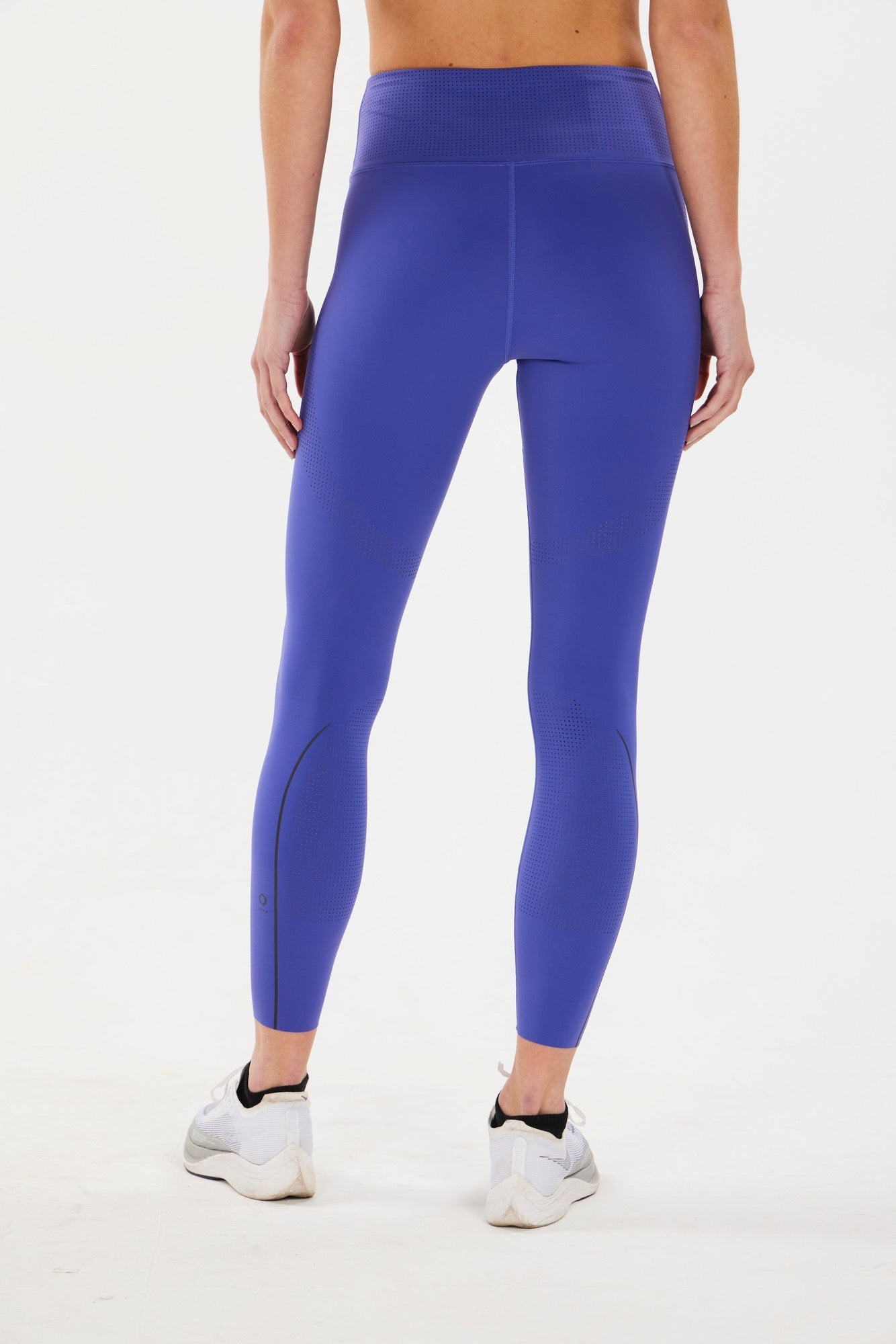 ALRN 7/8 PERFORATED TIGHT | ALWRLD | Evolve Fit Wear