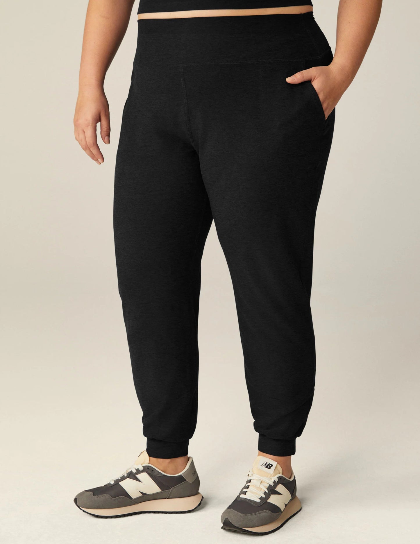 Beyond Yoga Spacedye Midi Jogger - Black | Beyond Yoga | Evolve Fit Wear