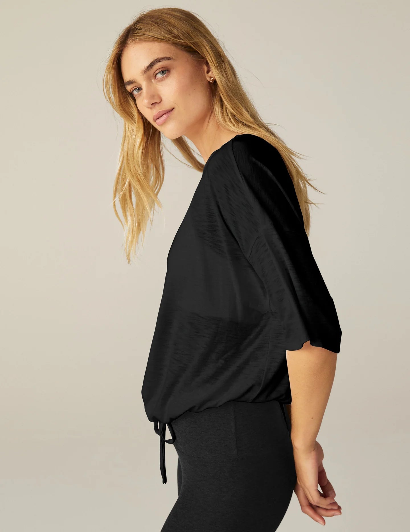 Beyond Yoga Tied Up Tee - Black | Beyond Yoga | Evolve Fit Wear