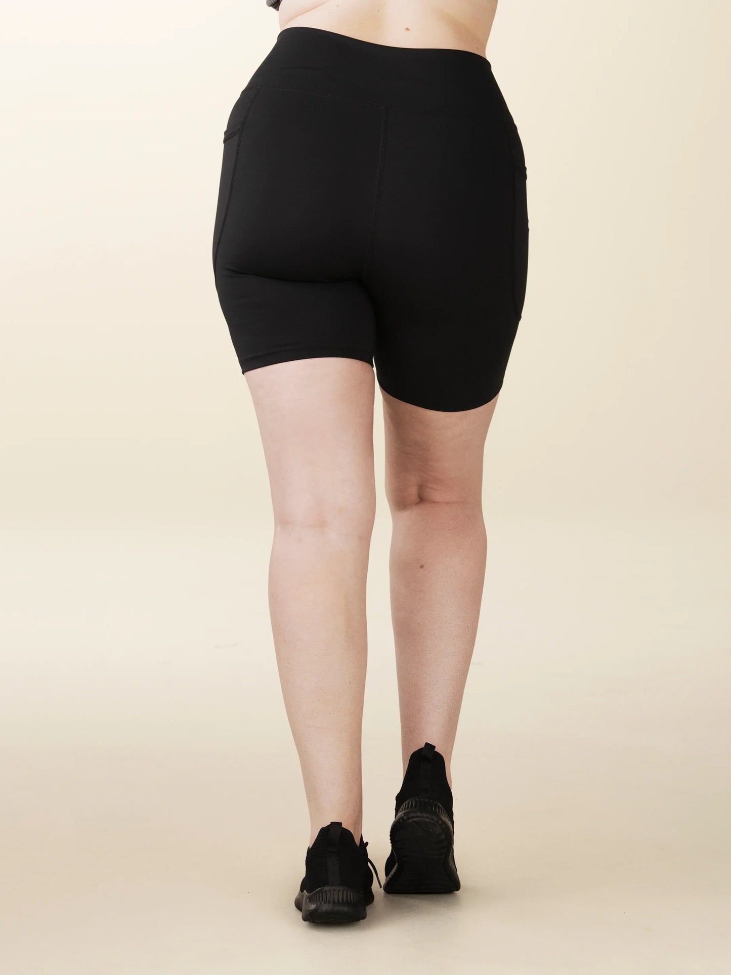 Essential Pocket Short - Black | Losano | Evolve Fit Wear