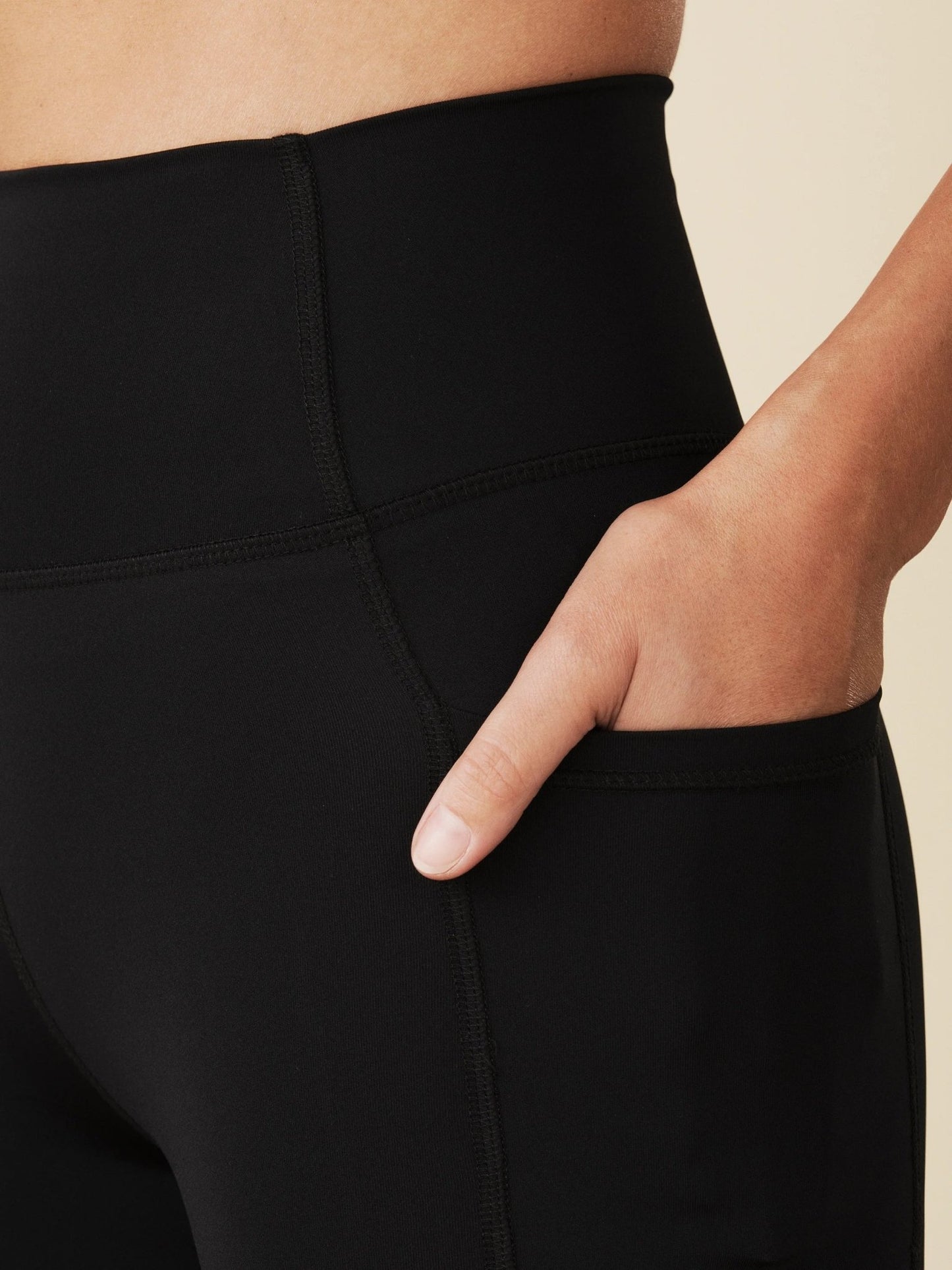 Essential Pocket Short - Black | Losano | Evolve Fit Wear