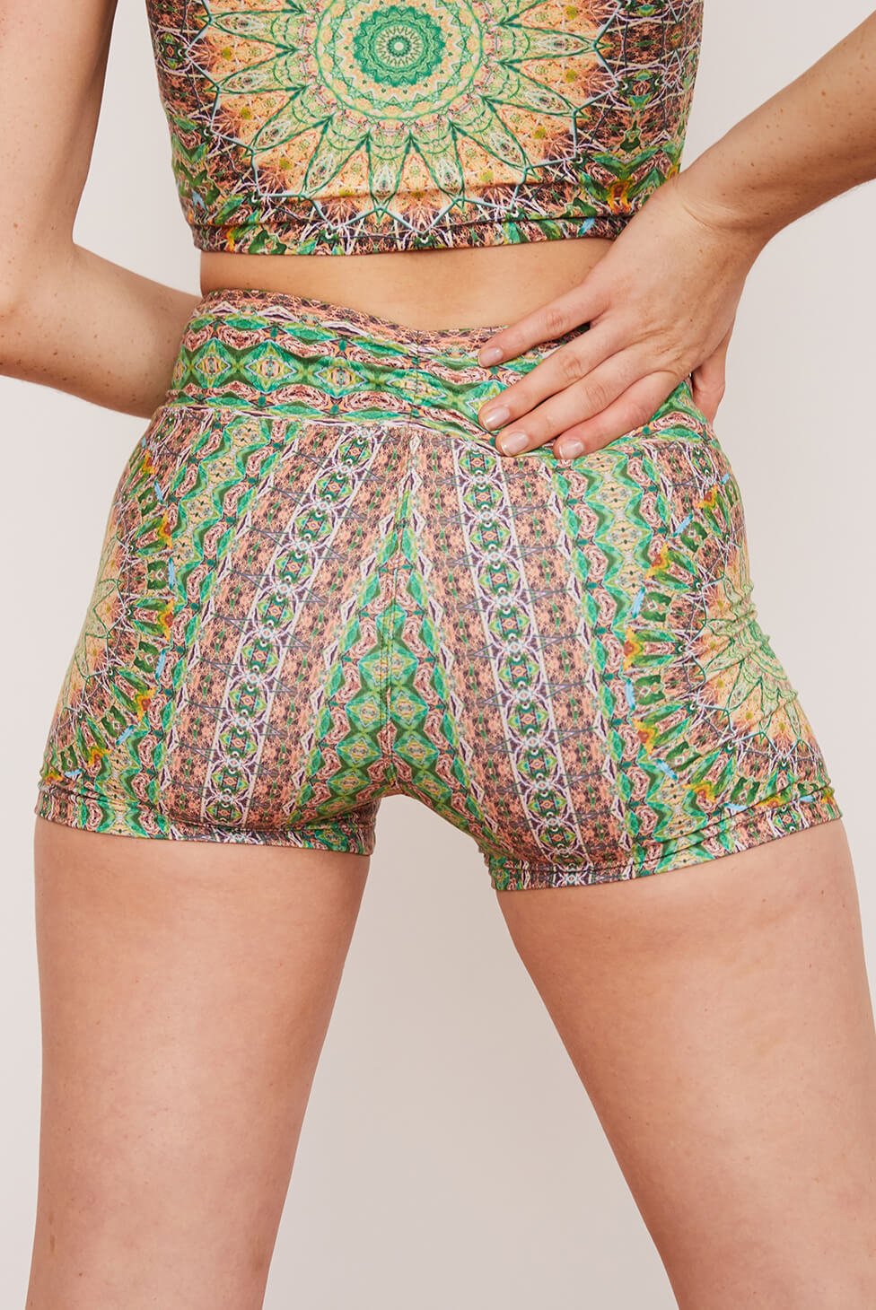 Fauna Crossover High - Waisted Short | Wolven | Evolve Fit Wear