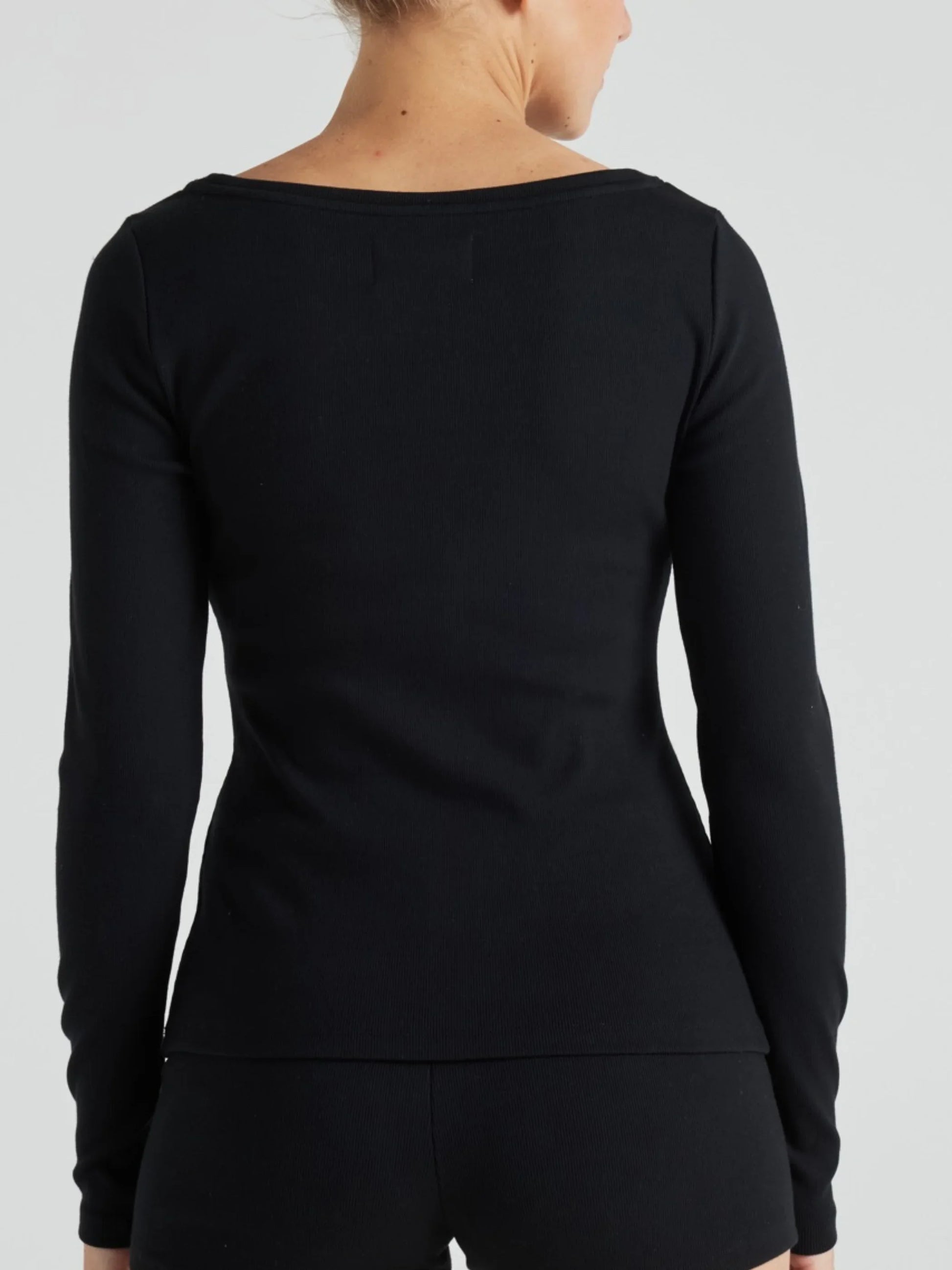 Serene Rib Long Sleeve Top - Black | Losano | Evolve Fit Wear