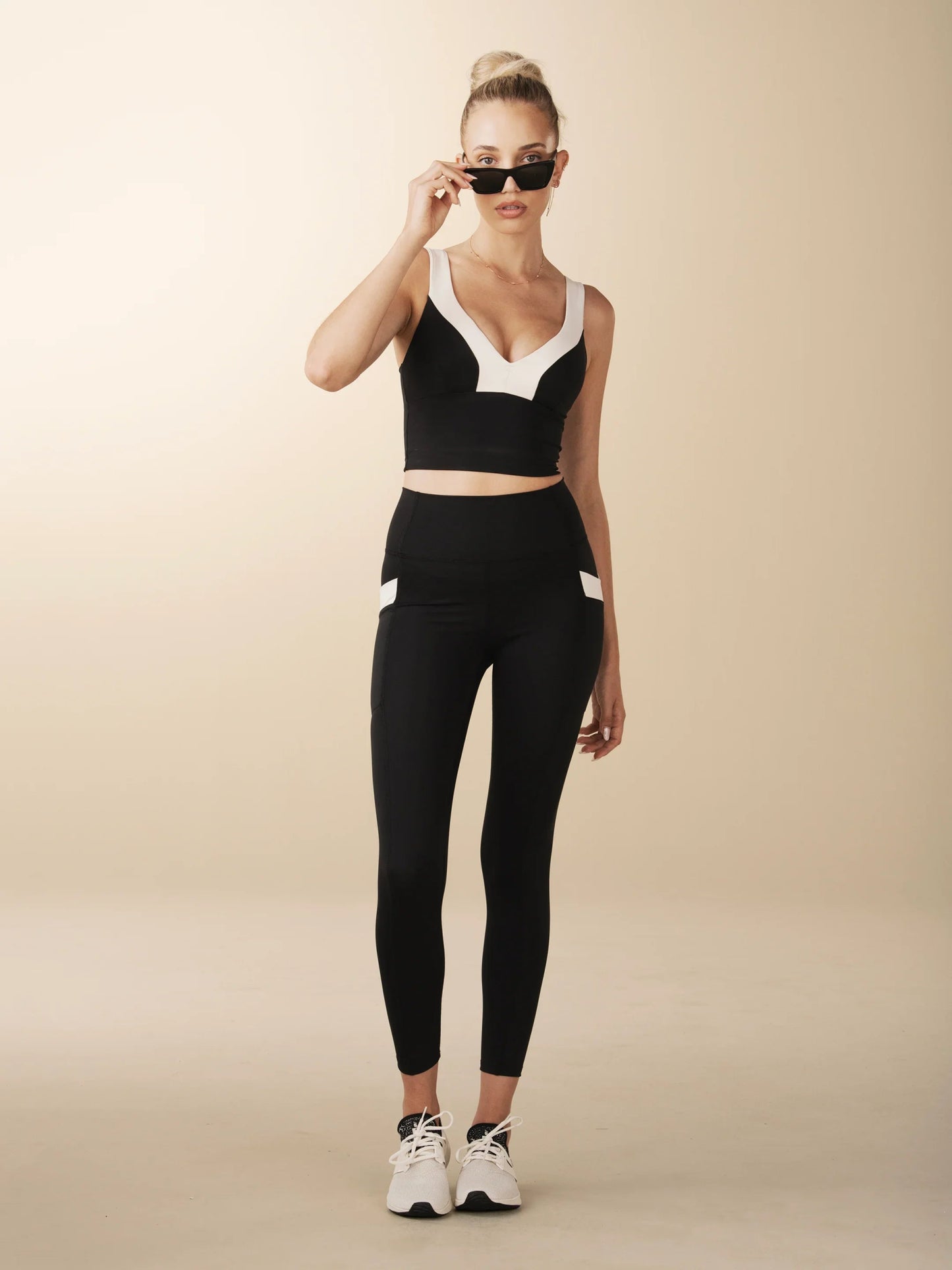 Showstopper Sculpted Bra - Black/Dune | Losano | Evolve Fit Wear