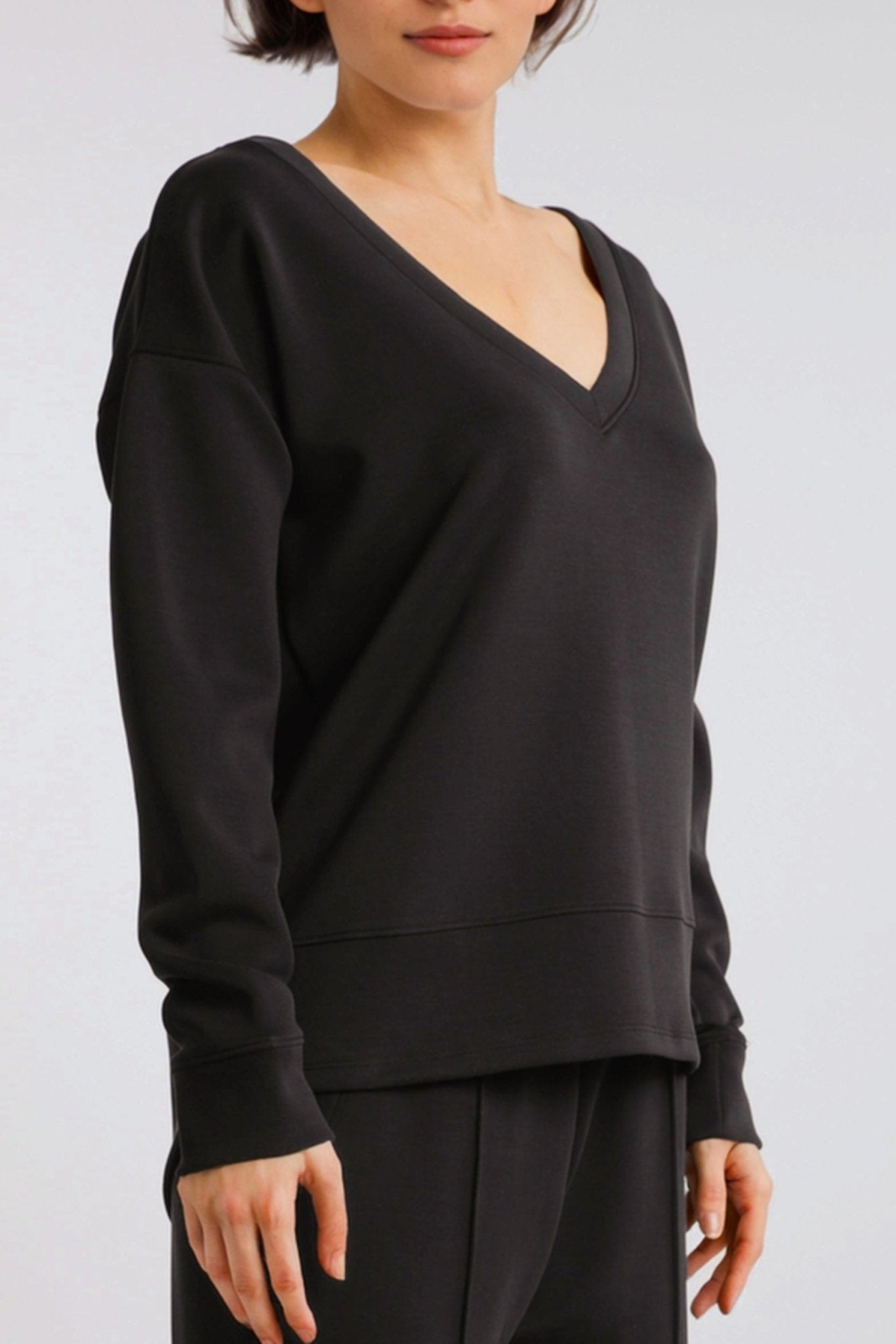 Sleek V Longsleeve | NUX | Evolve Fit Wear