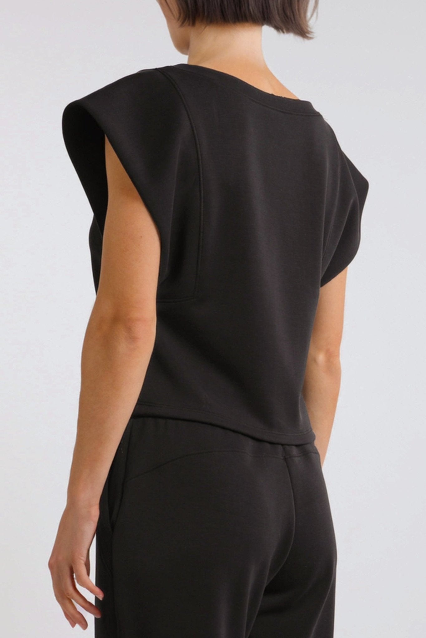 Sleek Sleeveless | NUX | Evolve Fit Wear