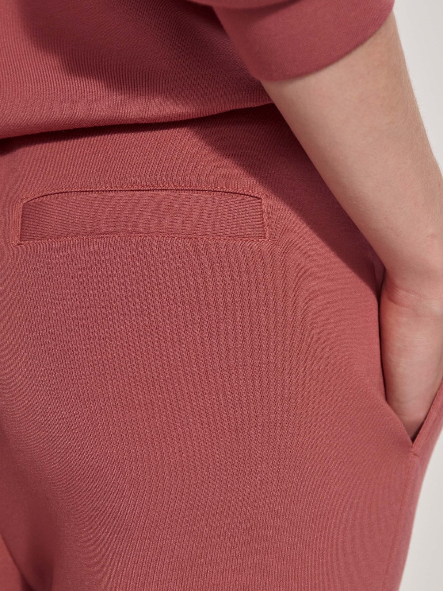 Varley Slim Cuff Pant 25 - Withered Rose | Varley | Evolve Fit Wear