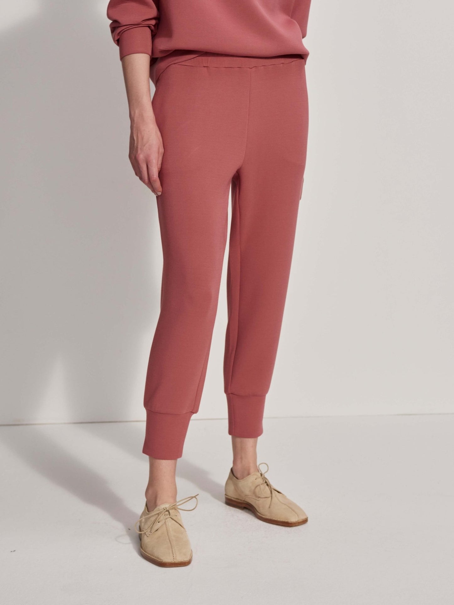 Varley Slim Cuff Pant 25 - Withered Rose | Varley | Evolve Fit Wear