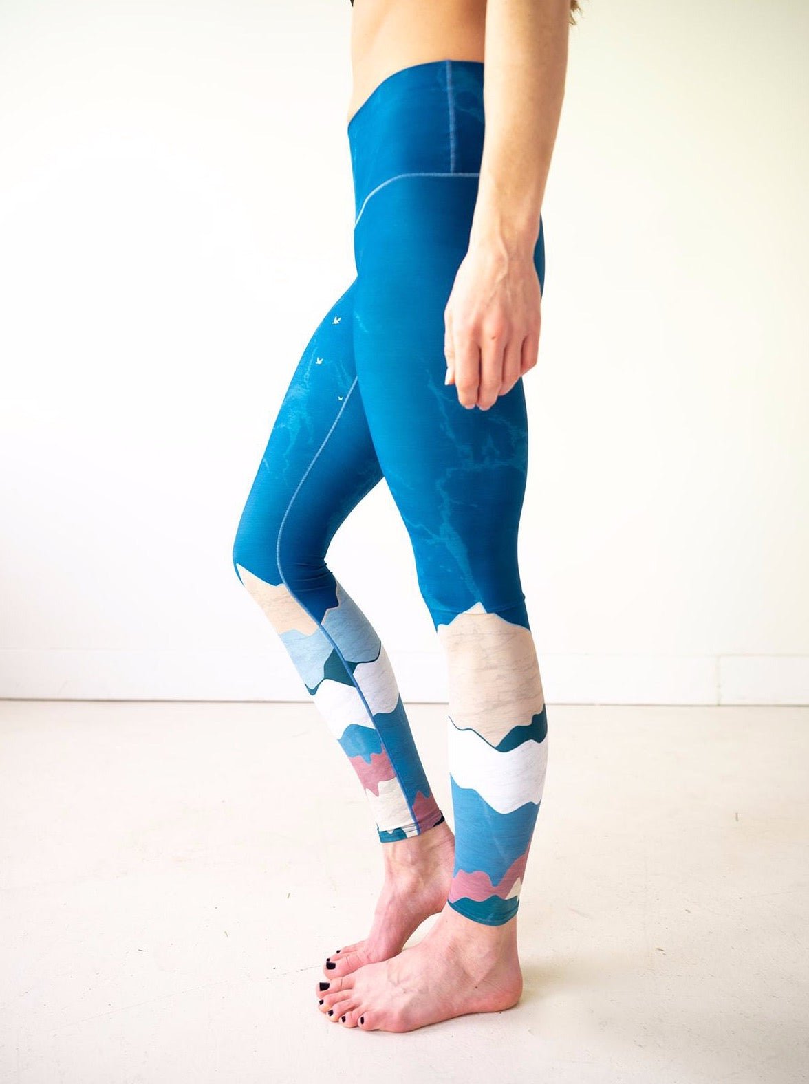 Abstract Mountain Yoga Pants | Colorado Threads Clothing | Evolve Fit Wear