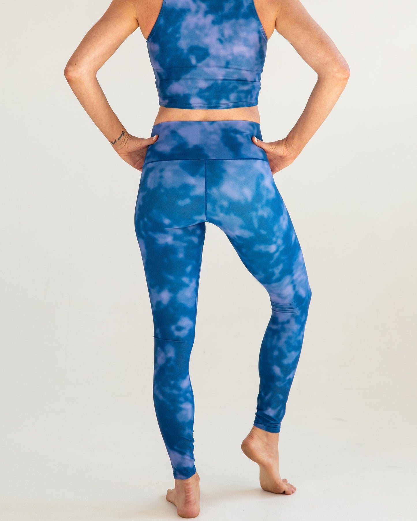 Indigo Fog Yoga Pants | Colorado Threads Clothing | Evolve Fit Wear
