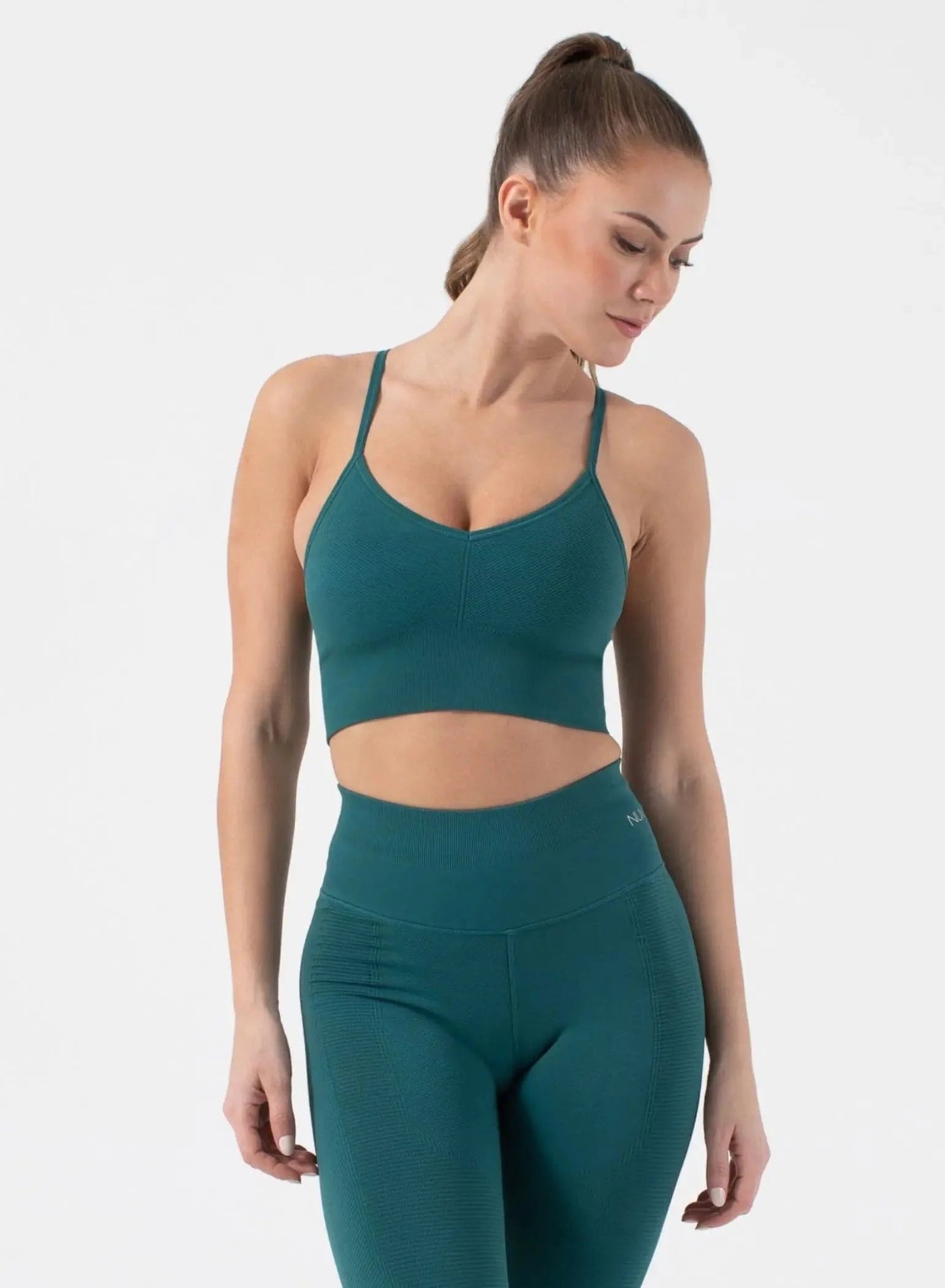 One By One Bra - V - Neck Seamless Sports Bra with Removable Cups | NUX | Evolve Fit Wear