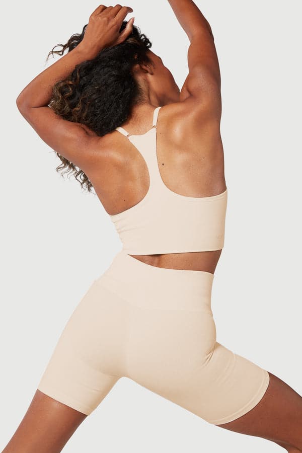 One By One Bra - V - Neck Seamless Sports Bra with Removable Cups | NUX | Evolve Fit Wear