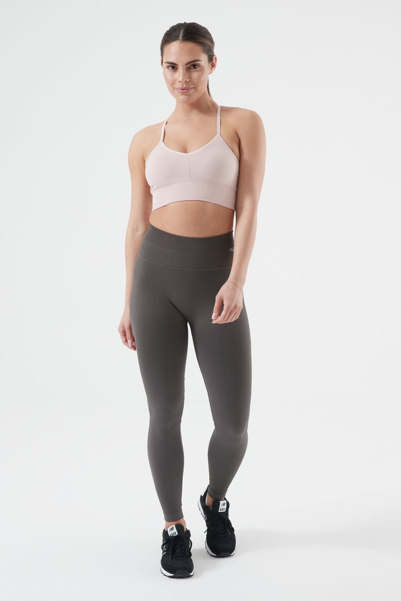 One By One Bra - V - Neck Seamless Sports Bra with Removable Cups | NUX | Evolve Fit Wear