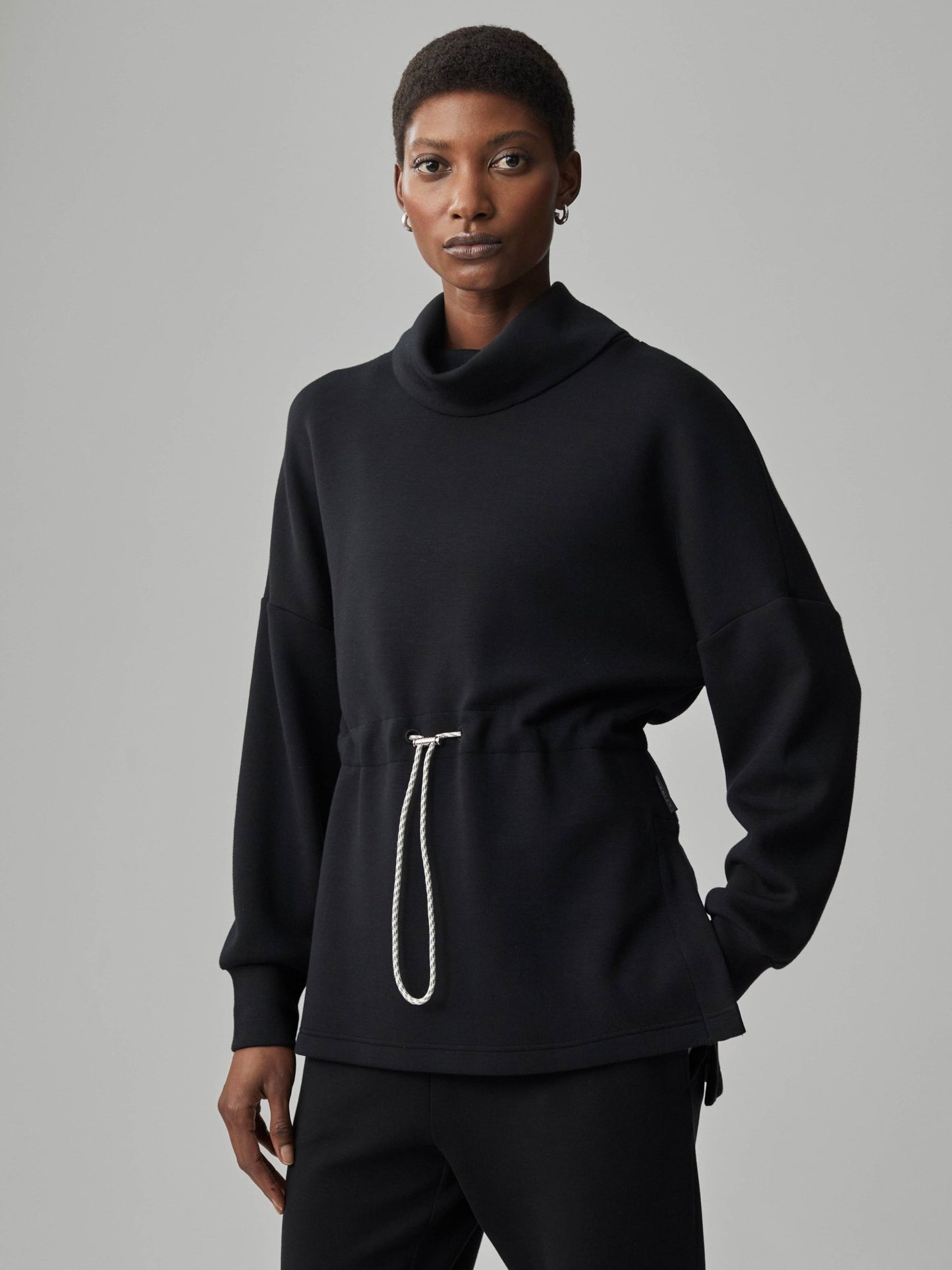 Varley Freya Sweatshirt – Black | Varley | Evolve Fit Wear