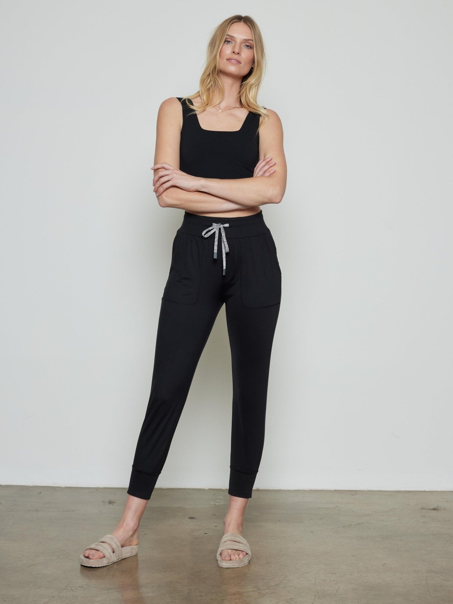 Varley Parkhurst Jogger - Black | Varley | Evolve Fit Wear