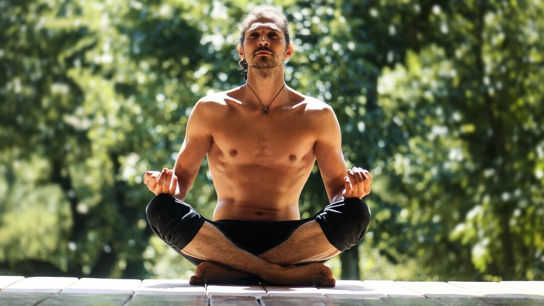 Men Doing Yoga - Moves from the masculine side - Evolve Fit Wear