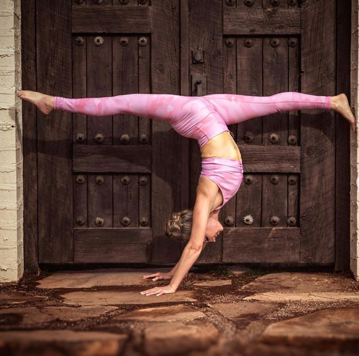 Evolve Yogi Spotlight: Instagram's Robin Martin Yoga