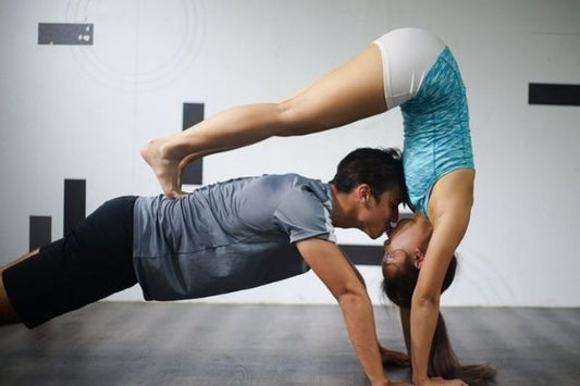 How to Date a Yoga Girl - Evolve Fit Wear