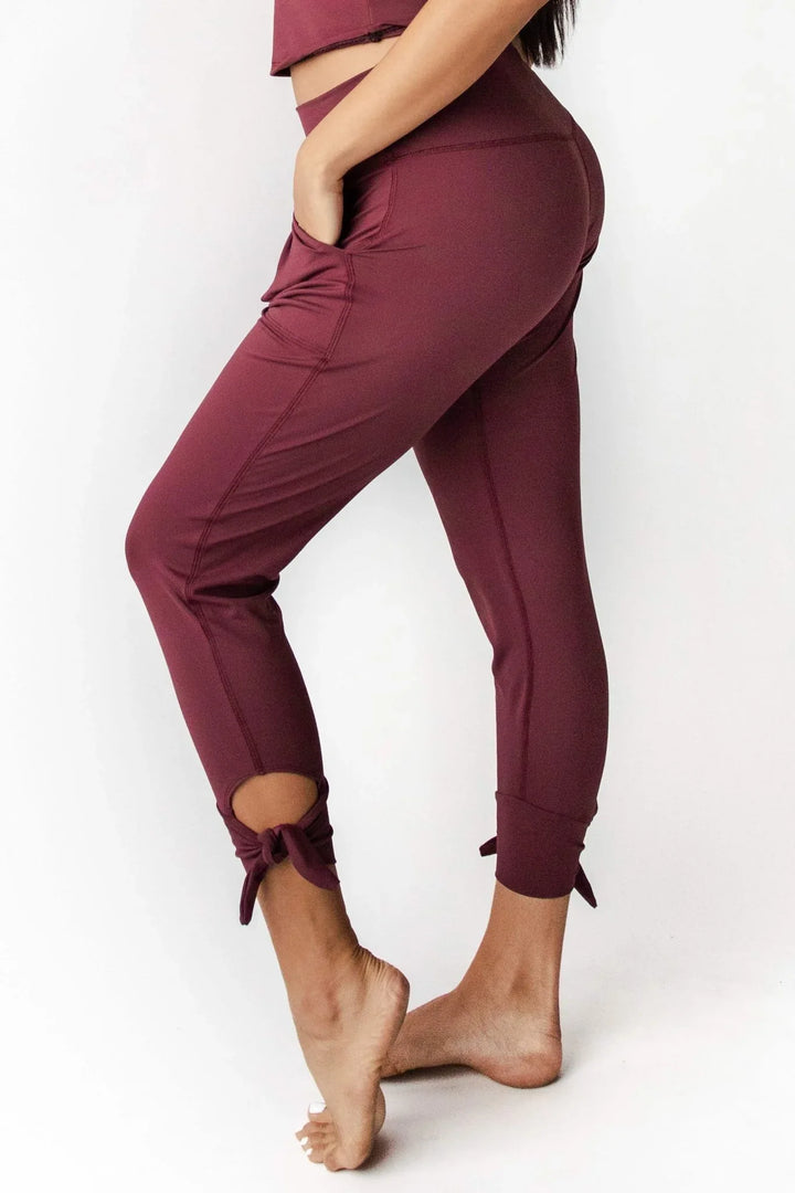 1117_MAROON_SIDE1-min - Evolve Fit Wear - 1117_MAROON_SIDE1-min