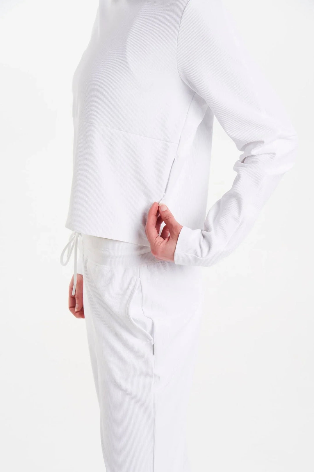 ALWW042204CLOUD_34_1 - Evolve Fit Wear - ALWW042204CLOUD_34_1