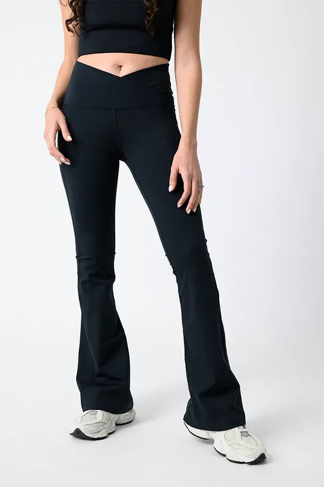 Anywhere_Flare_-_Jet_Black_front - Evolve Fit Wear - Anywhere_Flare_-_Jet_Black_front