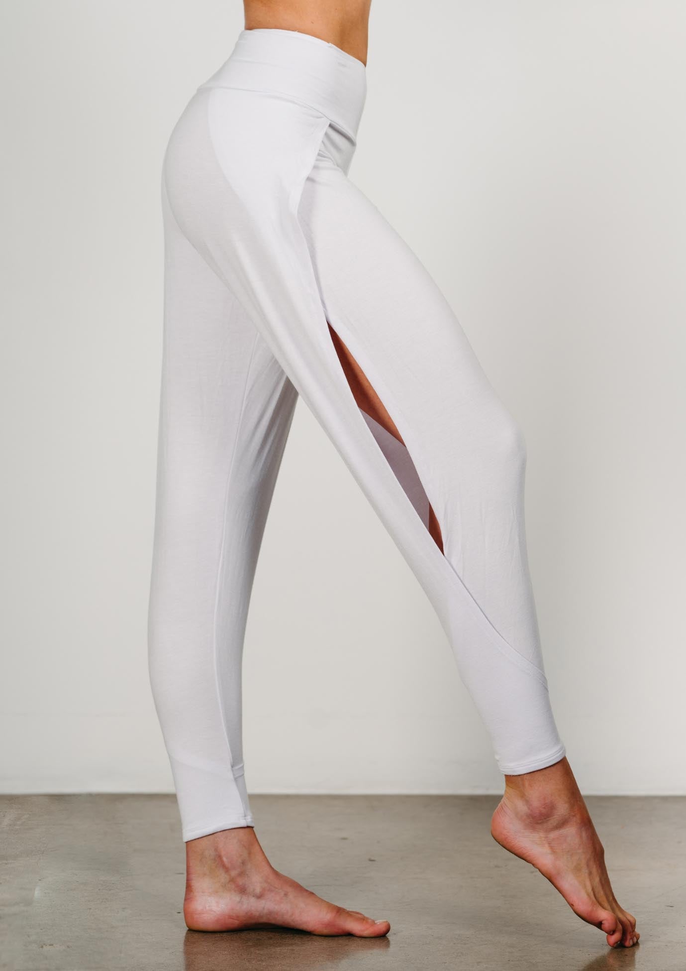 Bhakti Jogger - White | Jala | Evolve Fit Wear