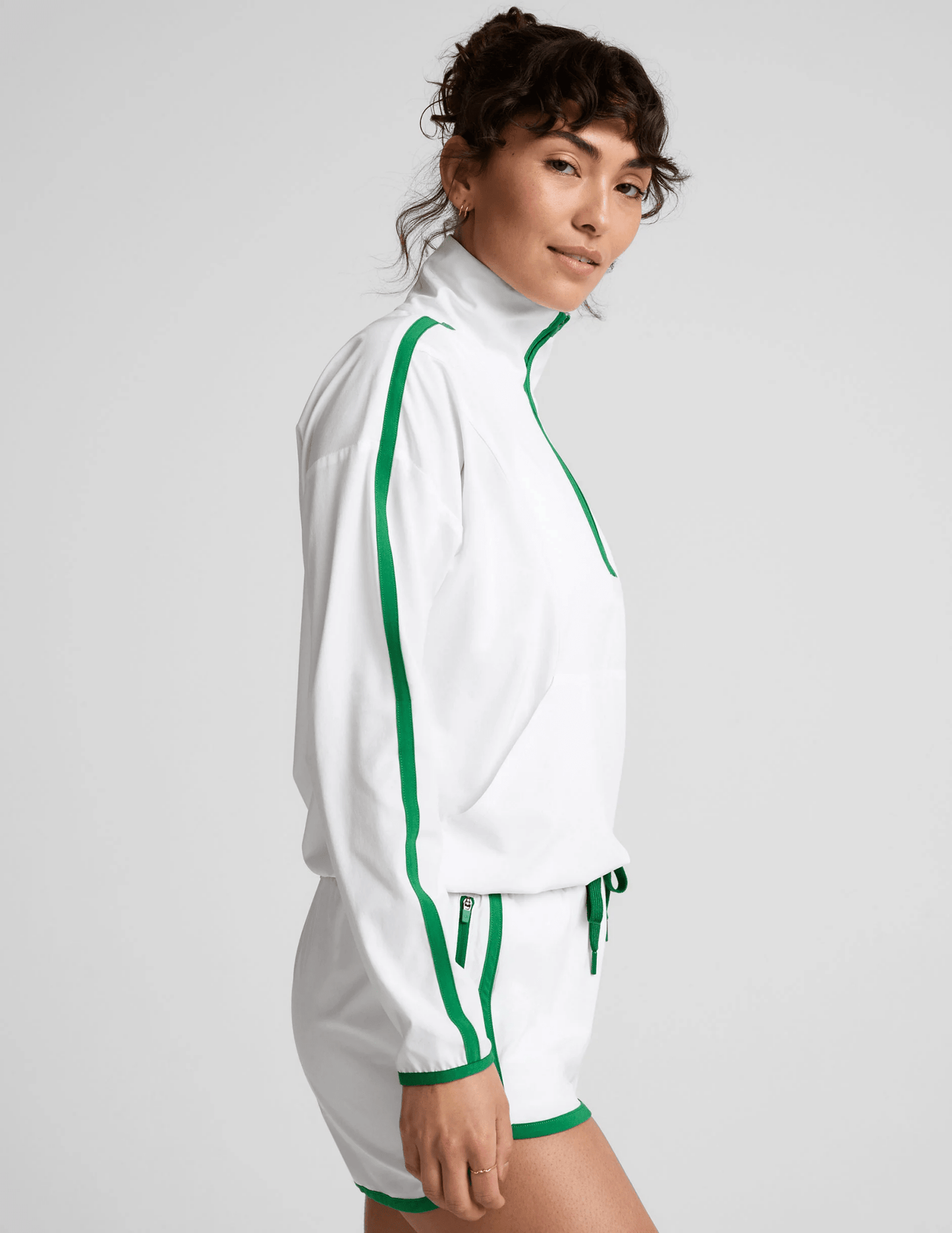 Course Contrast Half Zip Pullover - White/Green | Beyond Yoga | Evolve Fit Wear