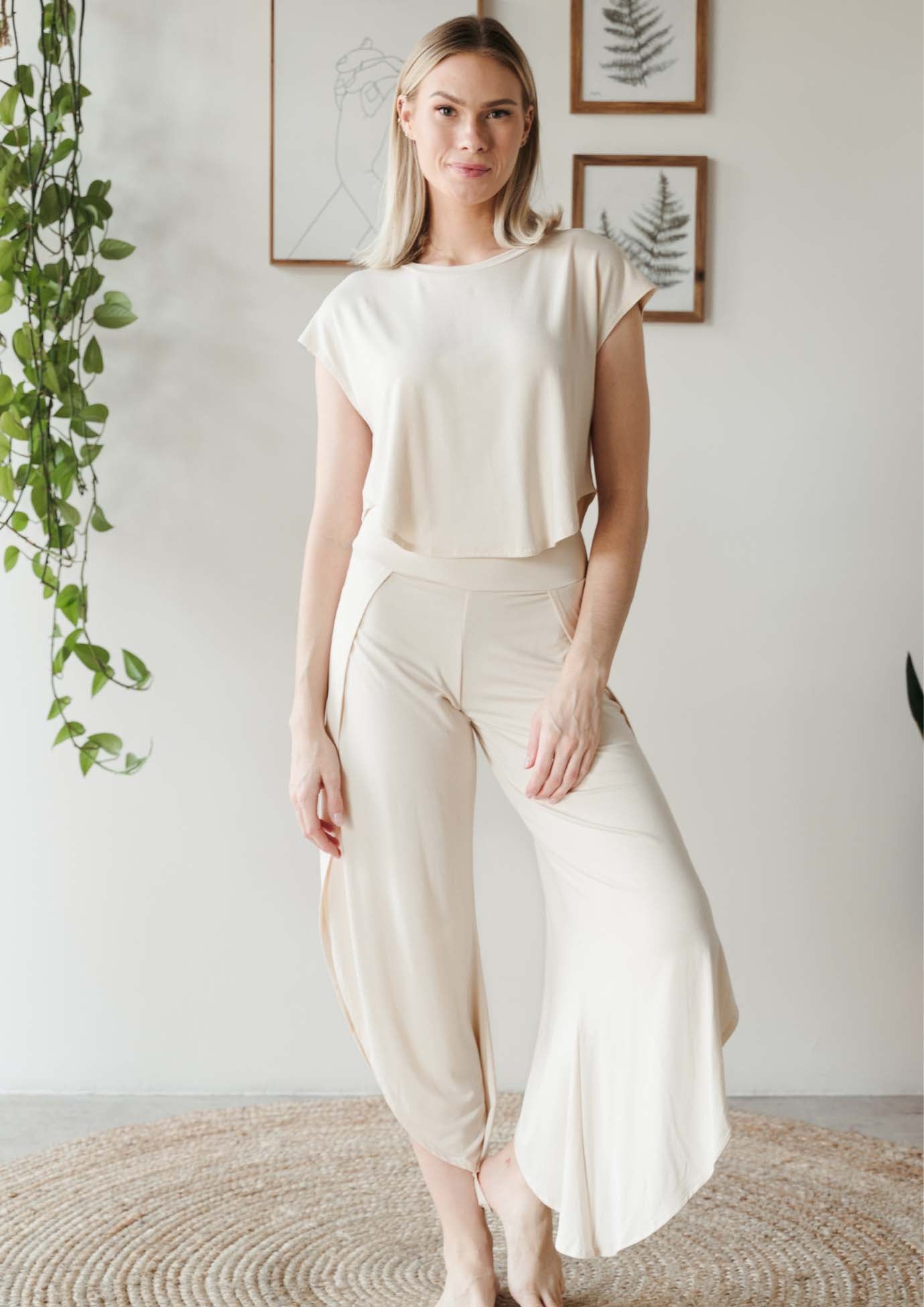Easy Tee - Cream | Jala | Evolve Fit Wear