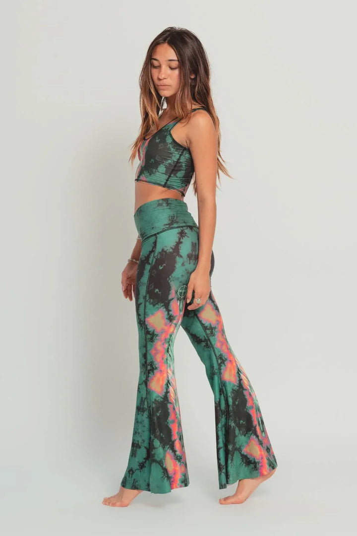 EagleGreenBellbottomflareLovertankFullSide - Evolve Fit Wear - EagleGreenBellbottomflareLovertankFullSide