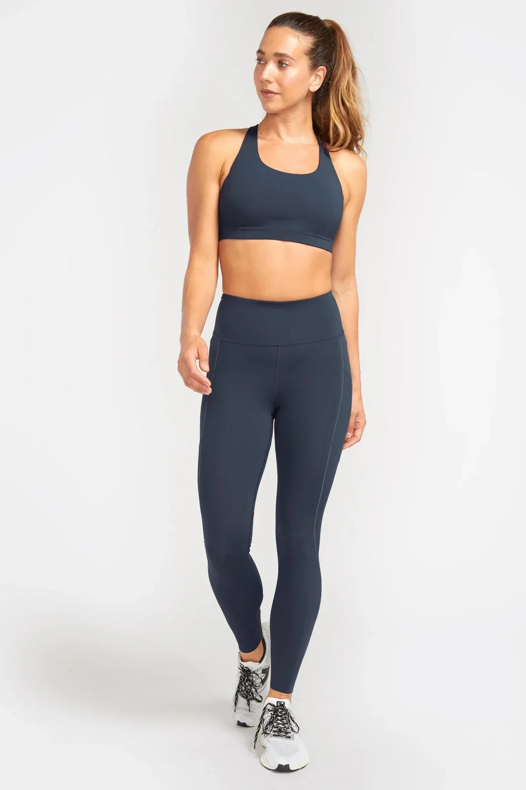 MIDNIGHT-NAVY_210930_ALWRLD_eComm_ALWW082103_MIDNIGHTNAVY_0543 - Evolve Fit Wear - MIDNIGHT-NAVY_210930_ALWRLD_eComm_ALWW082103_MIDNIGHTNAVY_0543