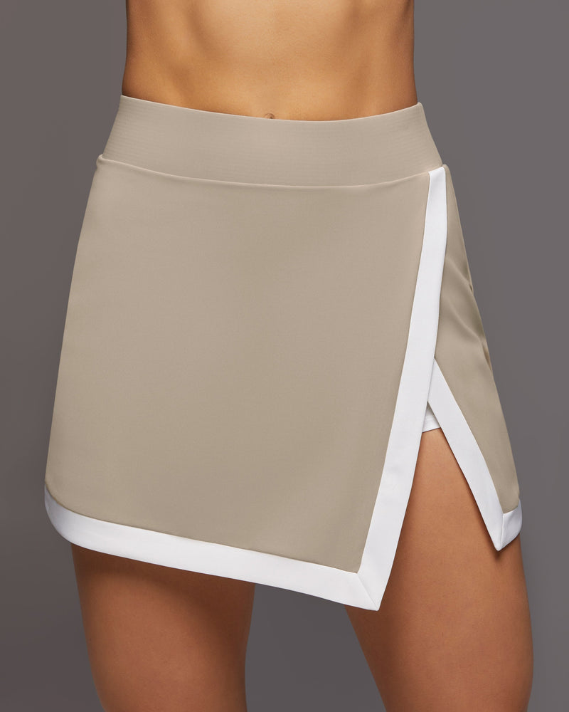 Rival Golf Skirt W/Shorts - Dune/White