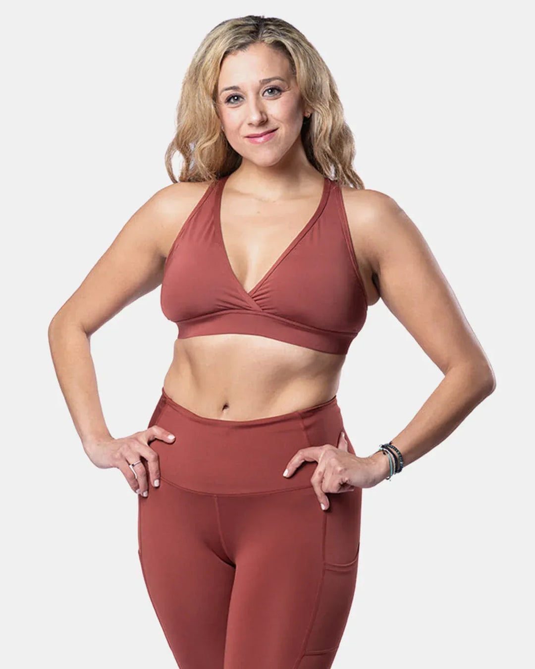 SS22-Handful-Sports-Bra-FaV-RootedFront - Evolve Fit Wear - SS22-Handful-Sports-Bra-FaV-RootedFront