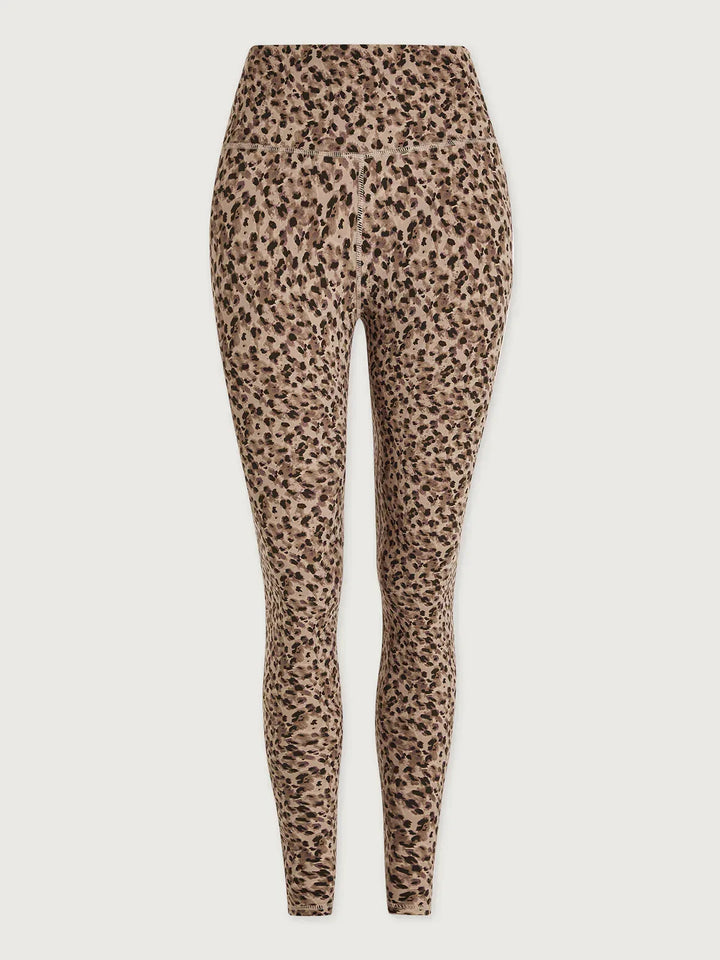 Varley_FreeSoft_High_Rise_High_Waisted_Leggings_in_Coffee_Quartz_Cheetah_Evolve_Fit_Wear_4 - Evolve Fit Wear - Varley_FreeSoft_High_Rise_High_Waisted_Leggings_in_Coffee_Quartz_Cheetah_Evolve_Fit_Wear_4
