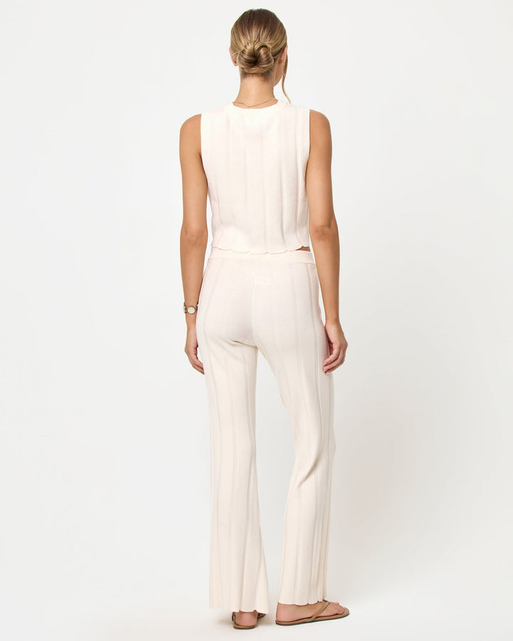 LSPACE Iris pant and En Route Top in tapioca, back view on model.