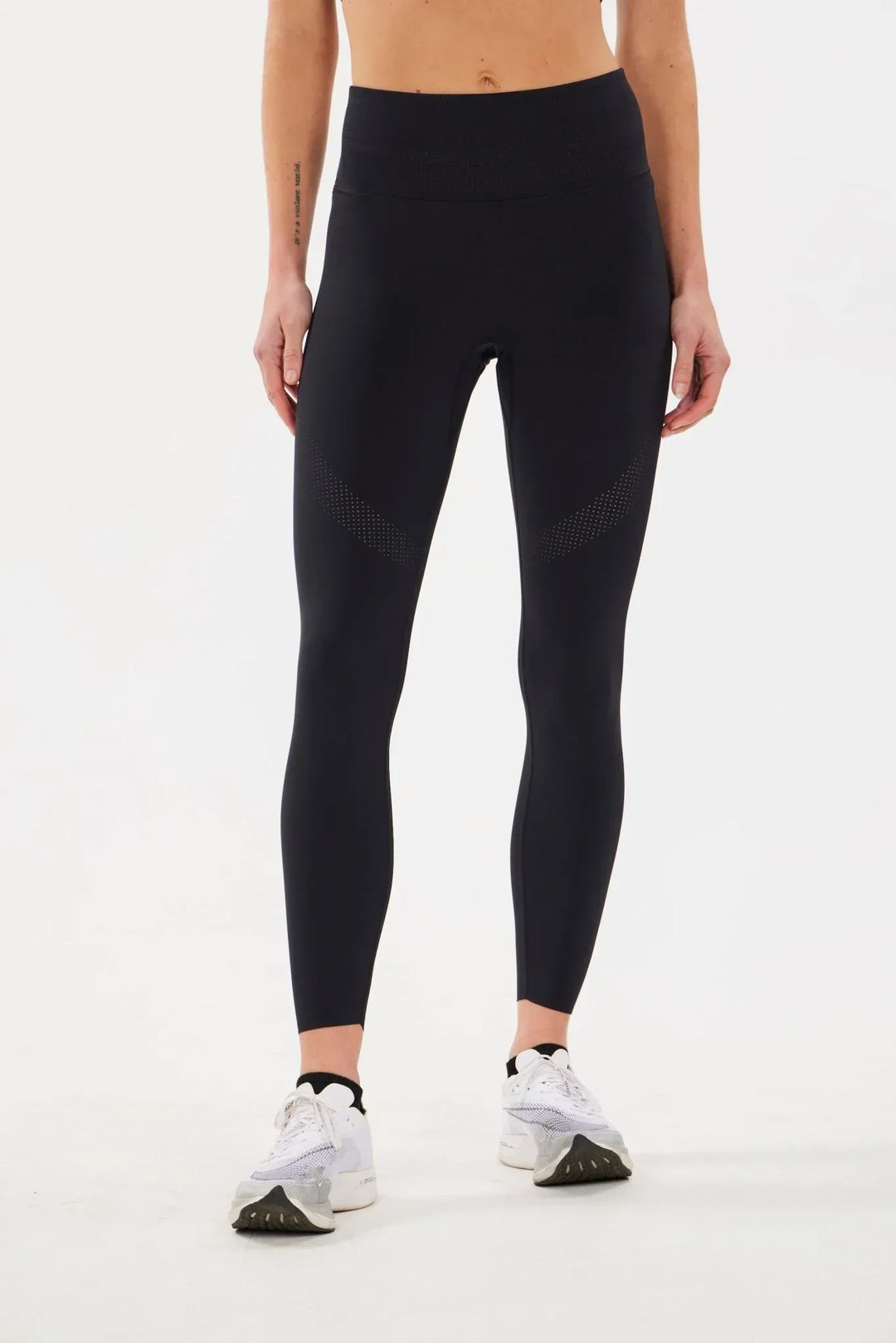alrn-78-perforated-tight-alwrld-evolve-fit-wear-2190862 - Evolve Fit Wear - alrn-78-perforated-tight-alwrld-evolve-fit-wear-2190862