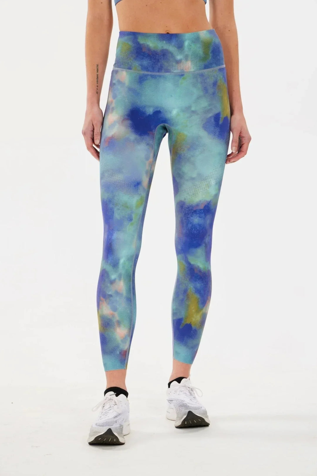 alrn-78-perforated-tight-alwrld-evolve-fit-wear-317058 - Evolve Fit Wear - alrn-78-perforated-tight-alwrld-evolve-fit-wear-317058