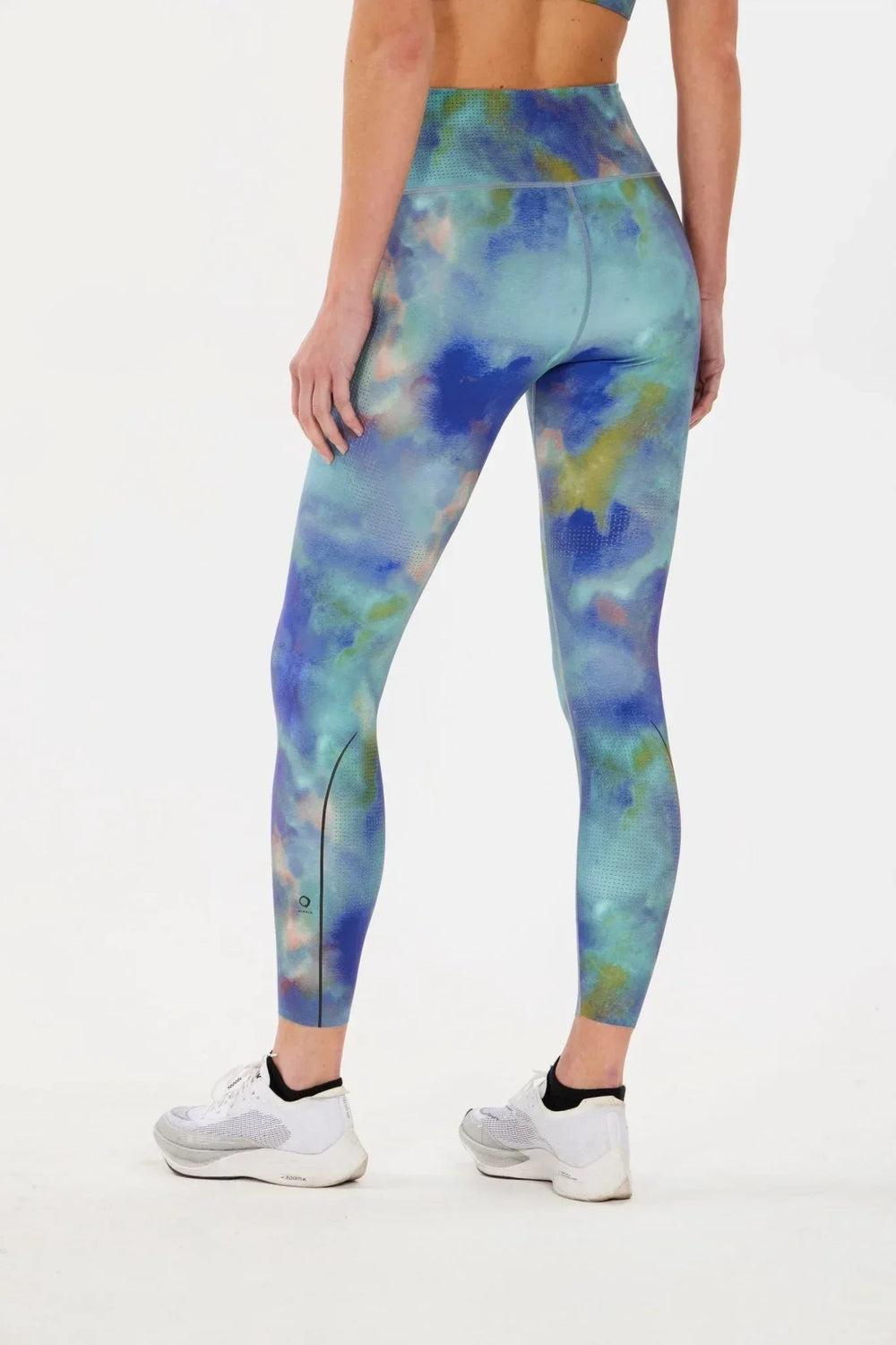 alrn-78-perforated-tight-alwrld-evolve-fit-wear-557431 - Evolve Fit Wear - alrn-78-perforated-tight-alwrld-evolve-fit-wear-557431