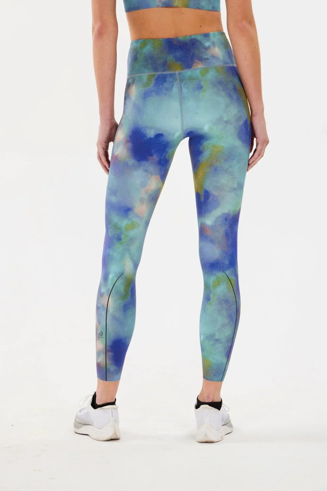 alrn-78-perforated-tight-alwrld-evolve-fit-wear-721336 - Evolve Fit Wear - alrn-78-perforated-tight-alwrld-evolve-fit-wear-721336