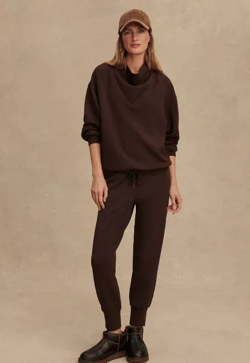 betsy-lightweight-oversized-sweatshirt-coffee-bean-varley-evolve-fit-wear-6644551 - Evolve Fit Wear - betsy-lightweight-oversized-sweatshirt-coffee-bean-varley-evolve-fit-wear-6644551