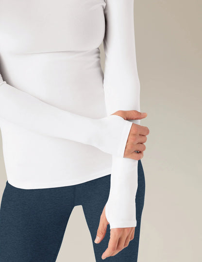 Featherweight Classic Crew Pullover - Cloud White | Beyond Yoga | Evolve Fit Wear