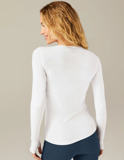 Featherweight Classic Crew Pullover - Cloud White | Beyond Yoga | Evolve Fit Wear