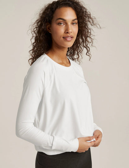 Featherweight Daydreamer Pullover - Cloud White | Beyond Yoga | Evolve Fit Wear