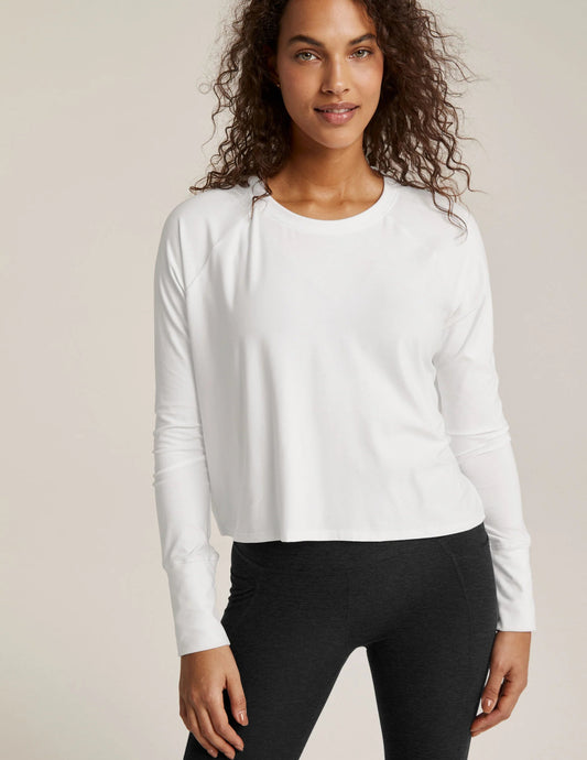 Featherweight Daydreamer Pullover - Cloud White | Beyond Yoga | Evolve Fit Wear