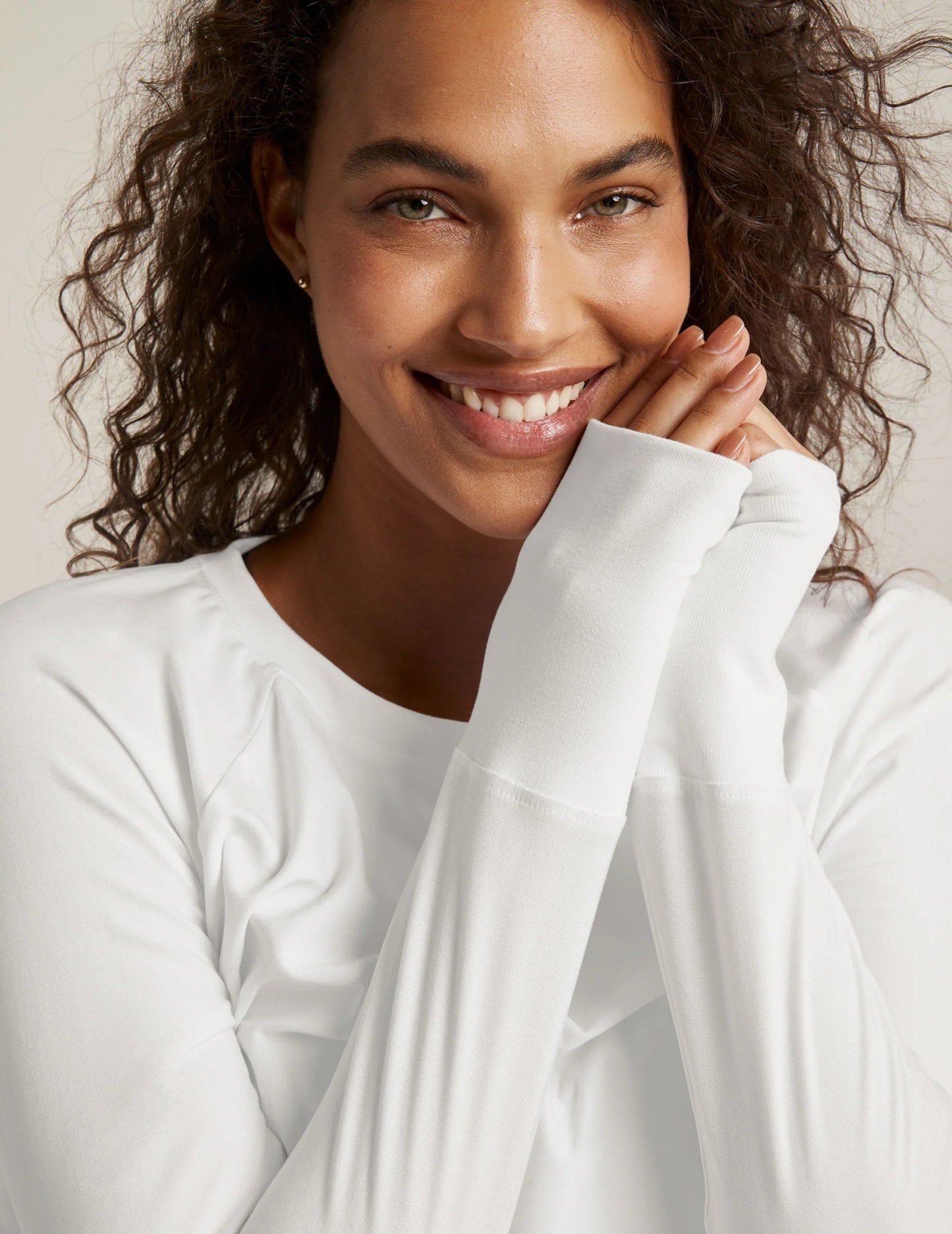 Featherweight Daydreamer Pullover - Cloud White | Beyond Yoga | Evolve Fit Wear